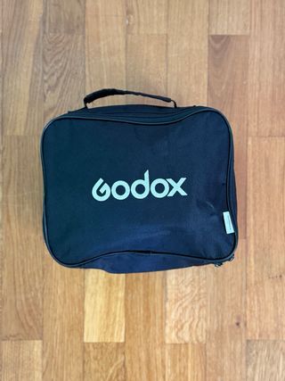 Godox AD200Pro + Accesorios