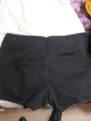 Conjunto Falda Pantalón y Blusa