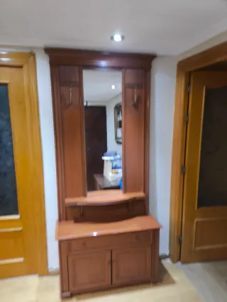 Mueble recibidor madera con espejo