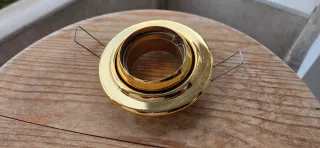 3 Focos dirigibles dorados