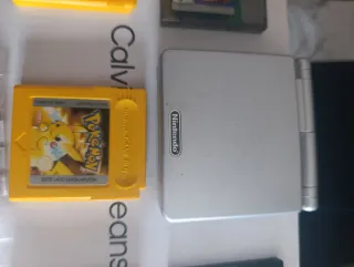 Game Boy Advance SP + 5 Juegos(incluye Pokémon)