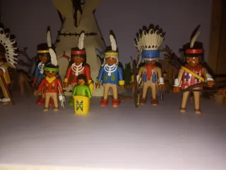 Playmobil Indios con Tipi