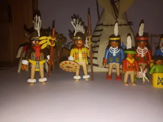 Playmobil Indios con Tipi