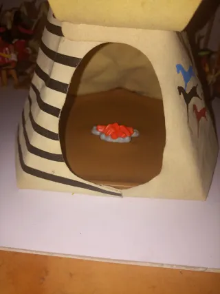 Playmobil Indios con Tipi