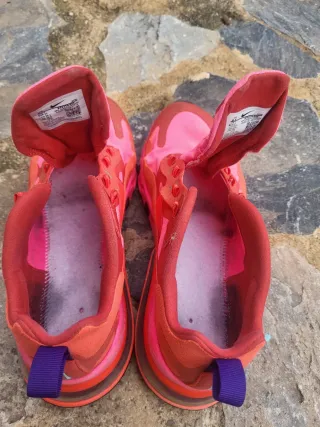 Nike Air Max 270 React "Mystic Red"