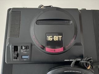 Sega Mega Drive Japonesa con Maletín
