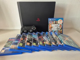 PS4 Pro + 11 giochi e volante