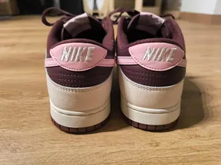 Nike Dunk Low Valentine's Day
