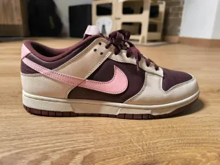 Nike Dunk Low Valentine's Day