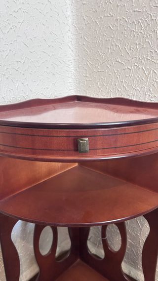 Mesa de rincón vintage de madera