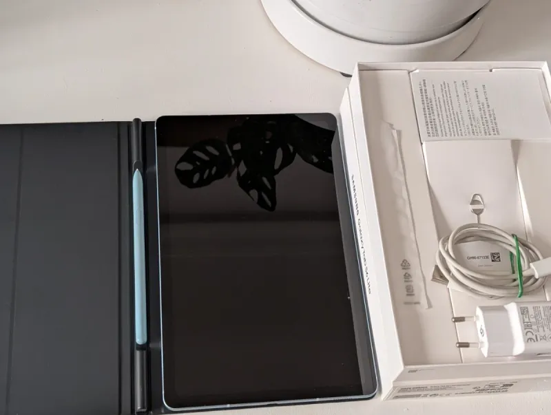 Samsung Galaxy Tab S6 Lite 64GB + S Pen + Funda afbeelding 2