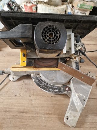 Ingletadora Dewalt DW711