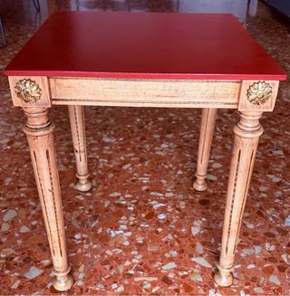 Mesa auxiliar restaurada madera y oro