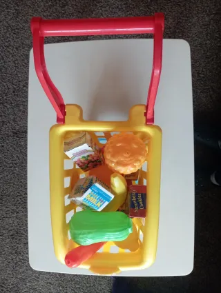 Carrito de compra infantil con accesorios