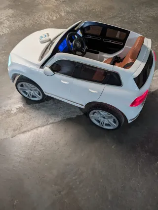 Coche eléctrico infantil W Touareg 12V