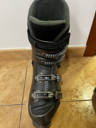 Botas de esquí Salomon.