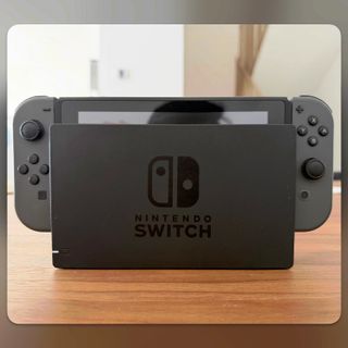 Nintendo Switch Gris + Funda, Dock, Mario