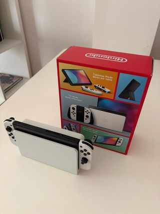 Nintendo Switch OLED Bianca
