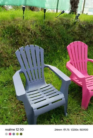 Sillas de jardín grise y rosa 2 mesas4 sillas hama