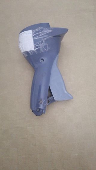 Herramienta de mano gris,tengo dos desalarmadores