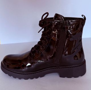 Botines Geox charol negros T38 nuevos