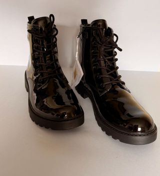 Botines Geox charol negros T38 nuevos