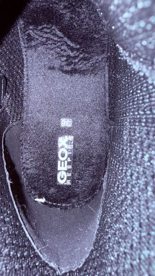 Botines Geox charol negros T38 nuevos