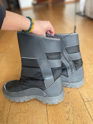 Botas de Nieve Negras y Grises