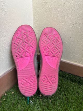 Converse Edición Limitada Gris y Rosa