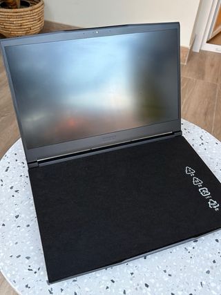 MSI GF65 Thin Laptop Negro