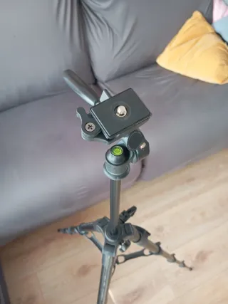 Trípode con mando bluetooth