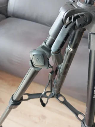 Trípode con mando bluetooth