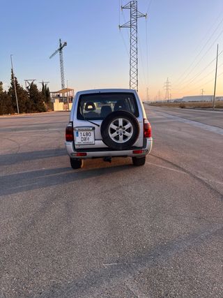 Mitsubishi Montero v60 3.2did 141.000km