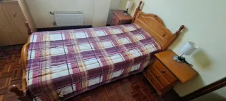 Cama y Mesitas Madera