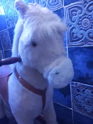 Caballito de madera y tela vintage