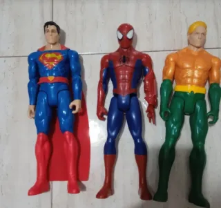 Figuras de Superhéroes Marvel y DC