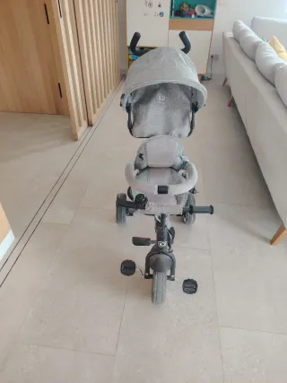 Triciclo bebé Kinderkraft casi nuevo