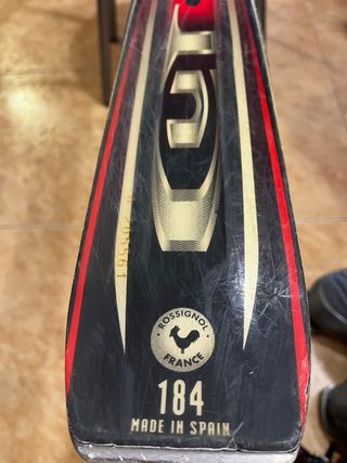 Esquís Rossignol con fijaciones