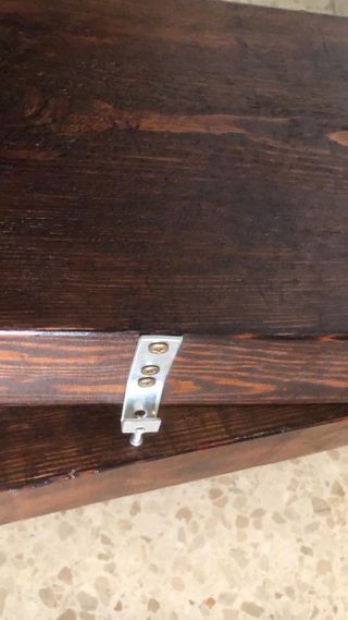 Estanterías de madera flotantes