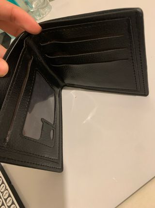 Billetera Negra con Diseño Tiburón