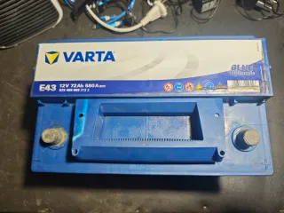 Batería Varta E43 12V 72Ah 680A