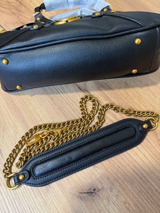 Bolso Guess Negro y Dorado Nuevo