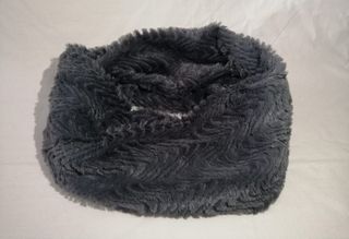 Braga de cuello / Bufanda gris suave