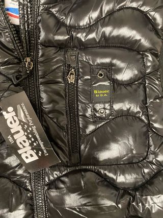 Blauer smanicato nero lucido