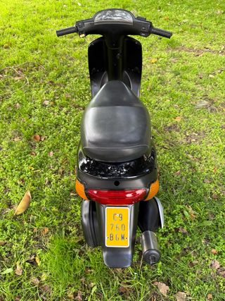 Piaggio Zip Scooter