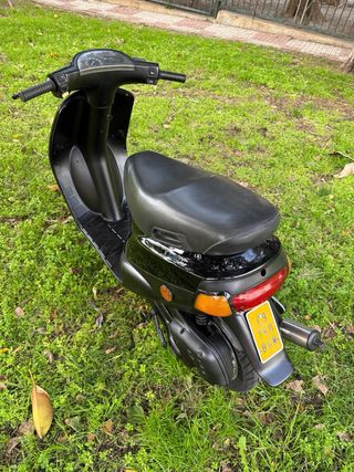 Piaggio Zip Scooter