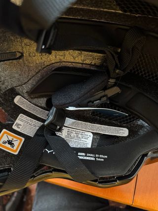 Casco Abus Urban Hyp-E S Volcano Titan