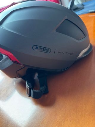 Casco Abus Urban Hyp-E S Volcano Titan
