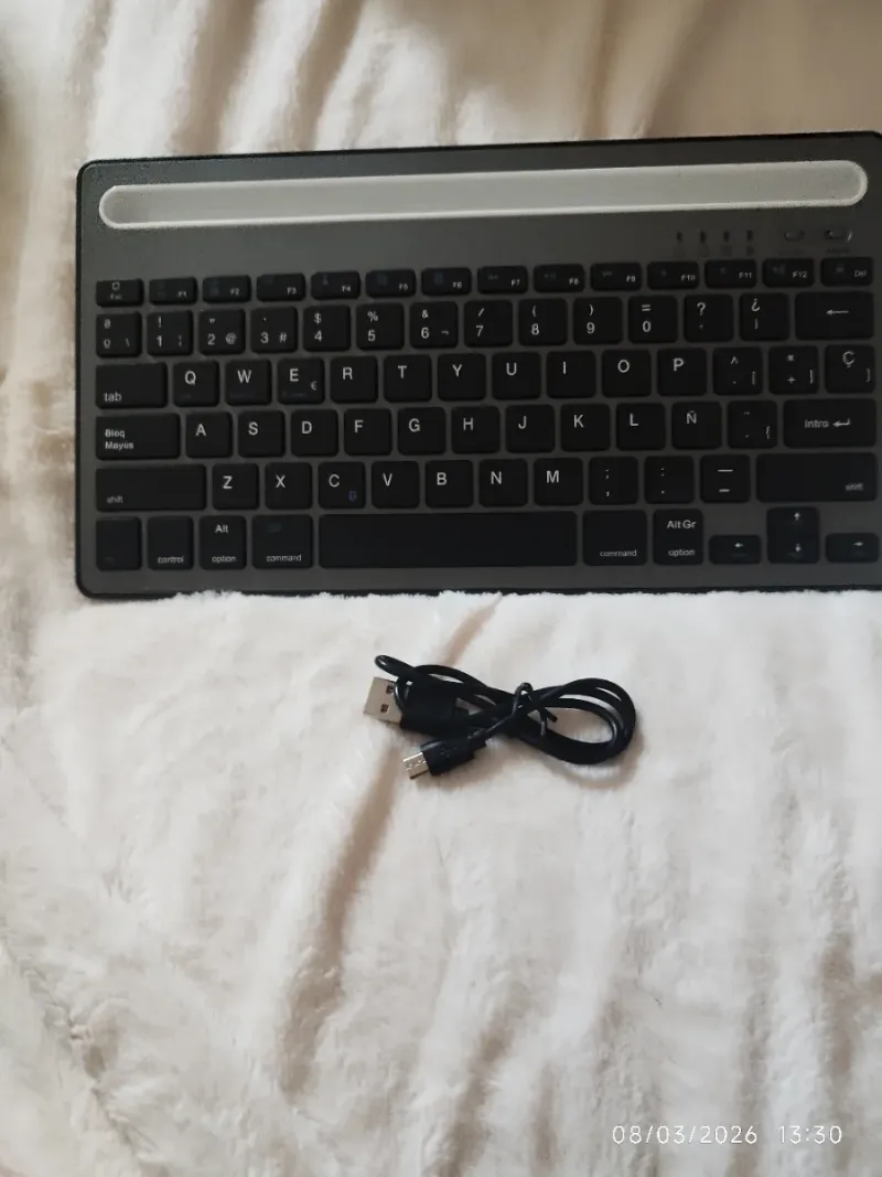 Teclado Bluetooth Ultra Fino y Ligero