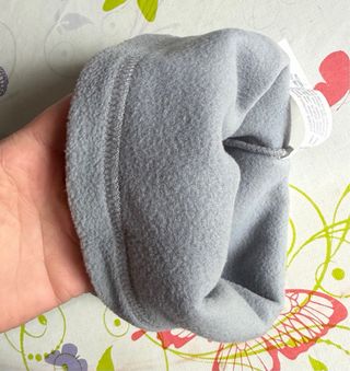 Braga de cuello gris